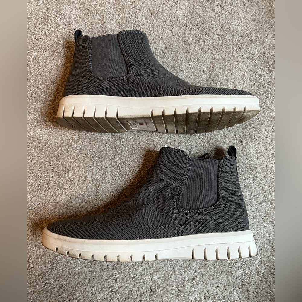 Blondo Waterproof Booties - Picture 2 of 3